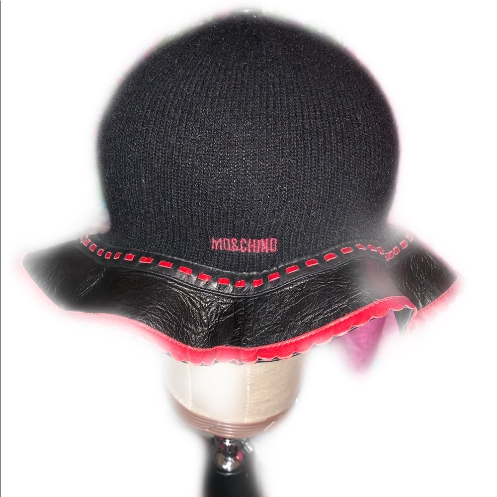 Moschino hat- one size